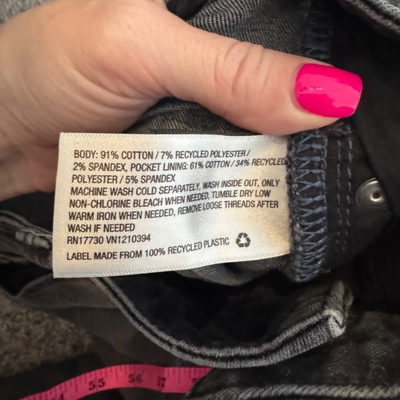 Universal Thread Black Skinny Jeans - Picture 9 of 9